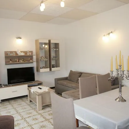 Semesterbostad Valentina Ližnjan